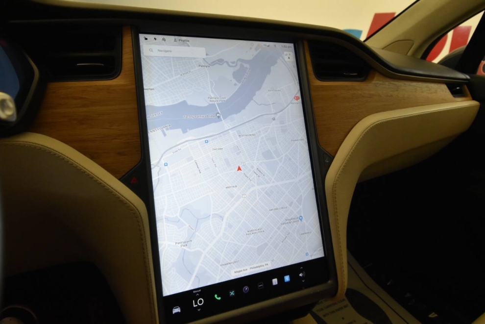 2018 Tesla Model X 75d, Gray, Mileage: 84,491 - photo 20
