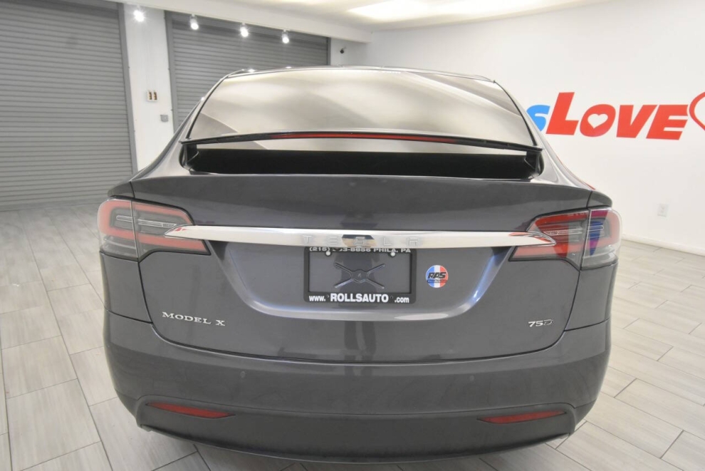 2018 Tesla Model X 75d, Gray, Mileage: 84,491 - photo 3