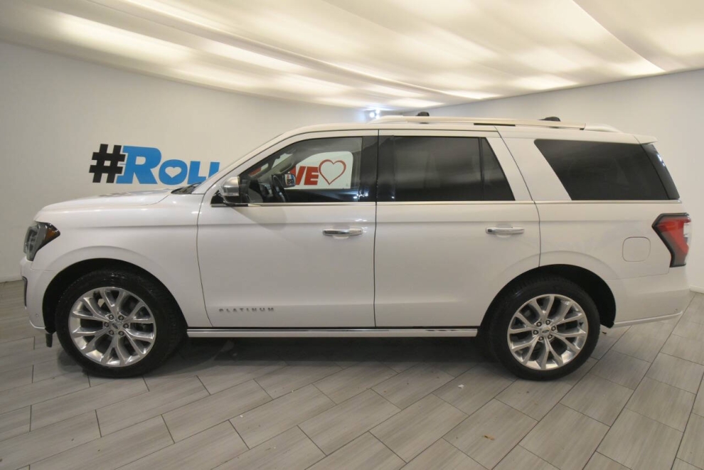 2019 Ford Expedition Platinum 4x4 4dr SUV, White, Mileage: 94,047 - photo 1