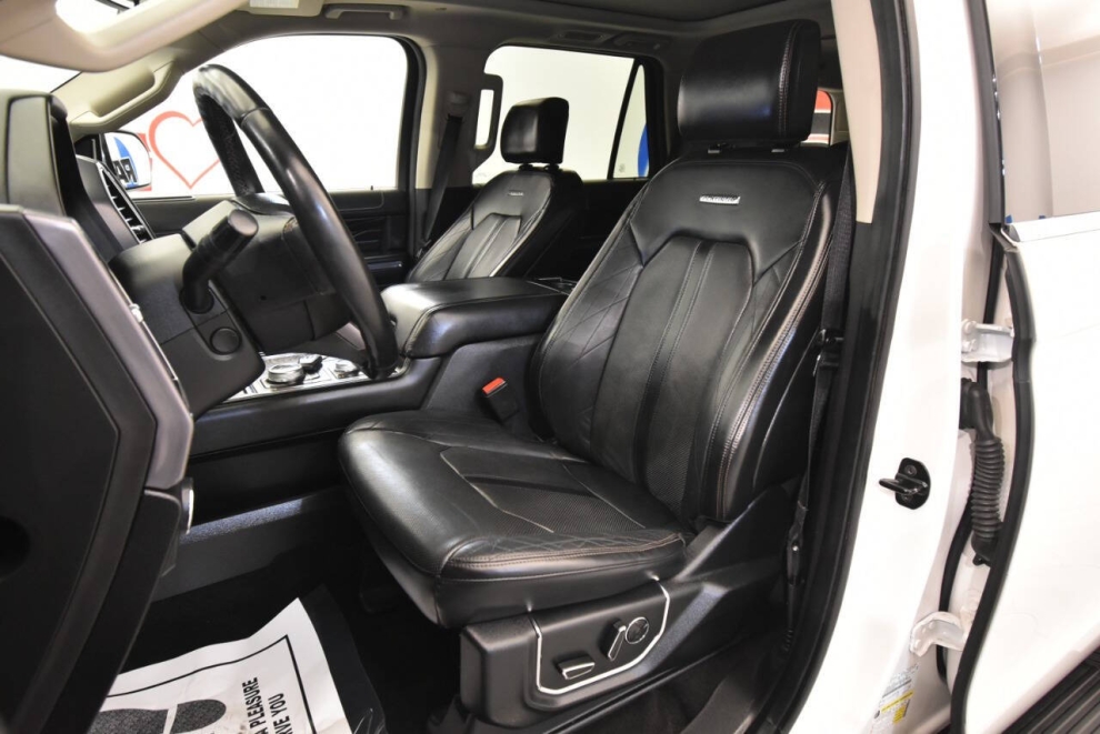 2019 Ford Expedition Platinum 4x4 4dr SUV, White, Mileage: 94,047 - photo 12