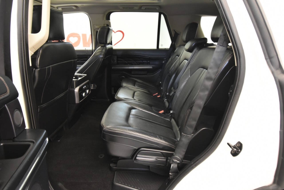 2019 Ford Expedition Platinum 4x4 4dr SUV, White, Mileage: 94,047 - photo 14