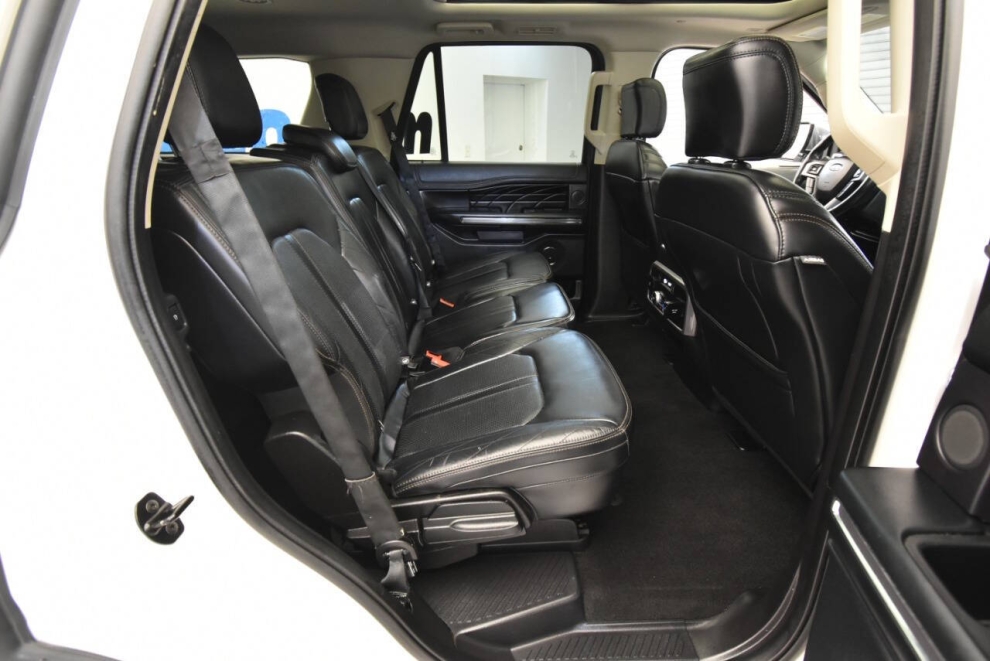 2019 Ford Expedition Platinum 4x4 4dr SUV, White, Mileage: 94,047 - photo 20