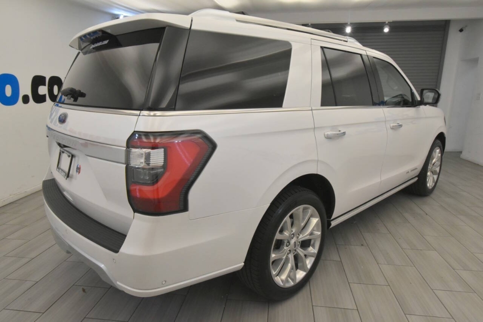 2019 Ford Expedition Platinum 4x4 4dr SUV, White, Mileage: 94,047 - photo 4