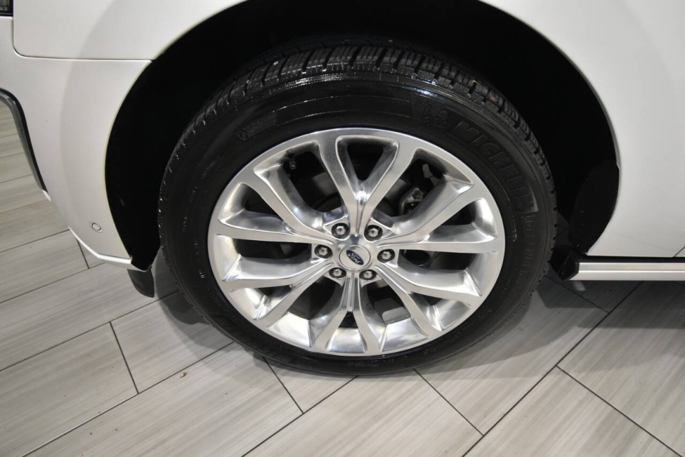 2019 Ford Expedition Platinum 4x4 4dr SUV, White, Mileage: 94,047 - photo 8