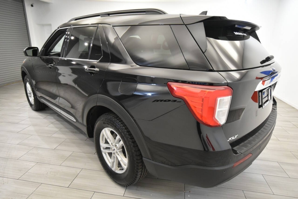 2022 Ford Explorer XLT AWD 4dr SUV, Black, Mileage: 57,722 - photo 2