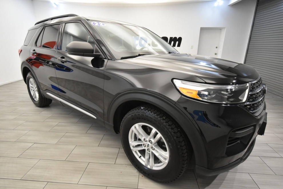 2022 Ford Explorer XLT AWD 4dr SUV, Black, Mileage: 57,722 - photo 6