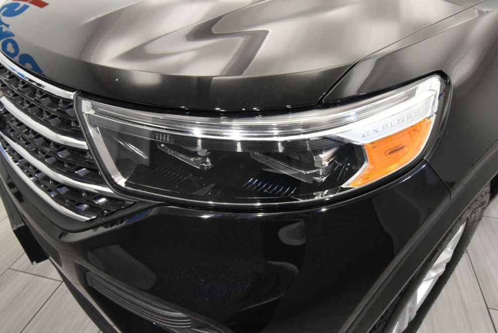 2022 Ford Explorer XLT AWD 4dr SUV, Black, Mileage: 57,722 - photo 7