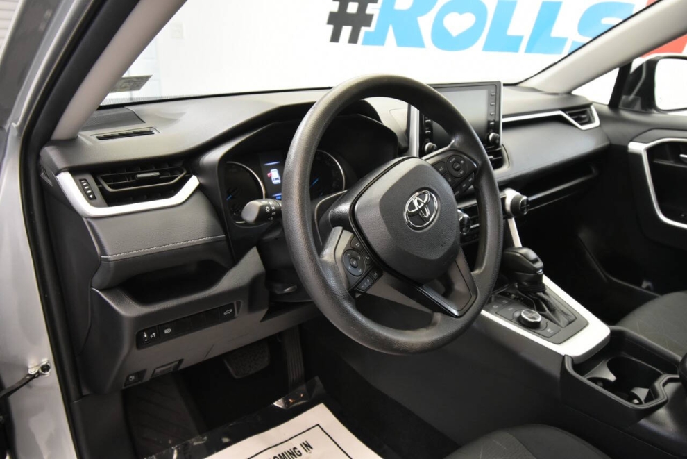 2021 Toyota RAV4 Hybrid XLE AWD 4dr SUV, Silver, Mileage: 39,291 - photo 11