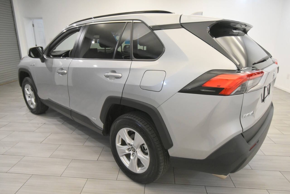 2021 Toyota RAV4 Hybrid XLE AWD 4dr SUV, Silver, Mileage: 39,291 - photo 2