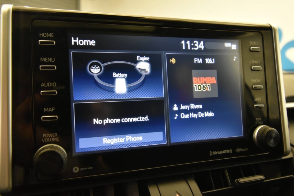 2021 Toyota RAV4 Hybrid XLE AWD 4dr SUV, Silver, Mileage: 39,291 - photo 23