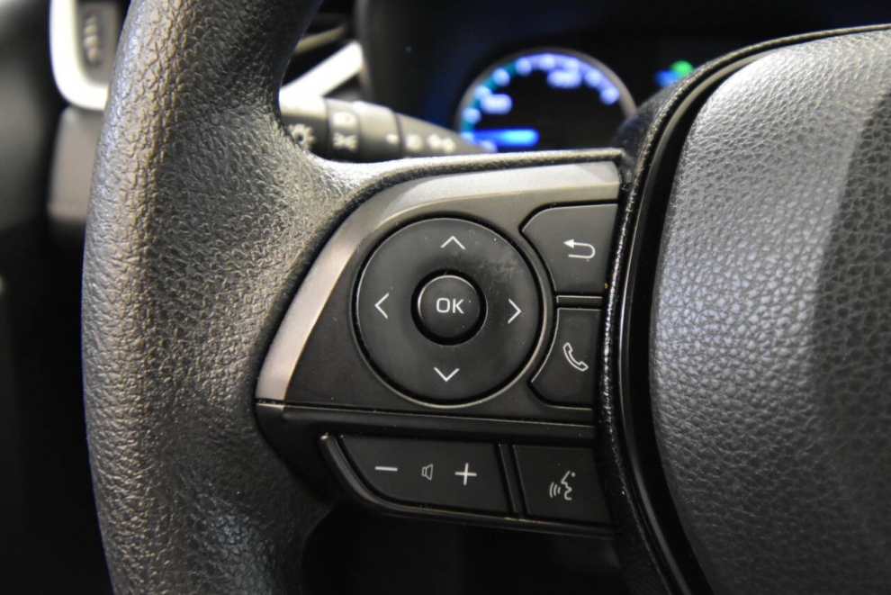 2021 Toyota RAV4 Hybrid XLE AWD 4dr SUV, Silver, Mileage: 39,291 - photo 26