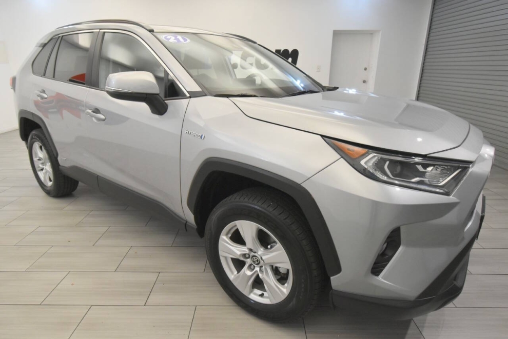 2021 Toyota RAV4 Hybrid XLE AWD 4dr SUV, Silver, Mileage: 39,291 - photo 6