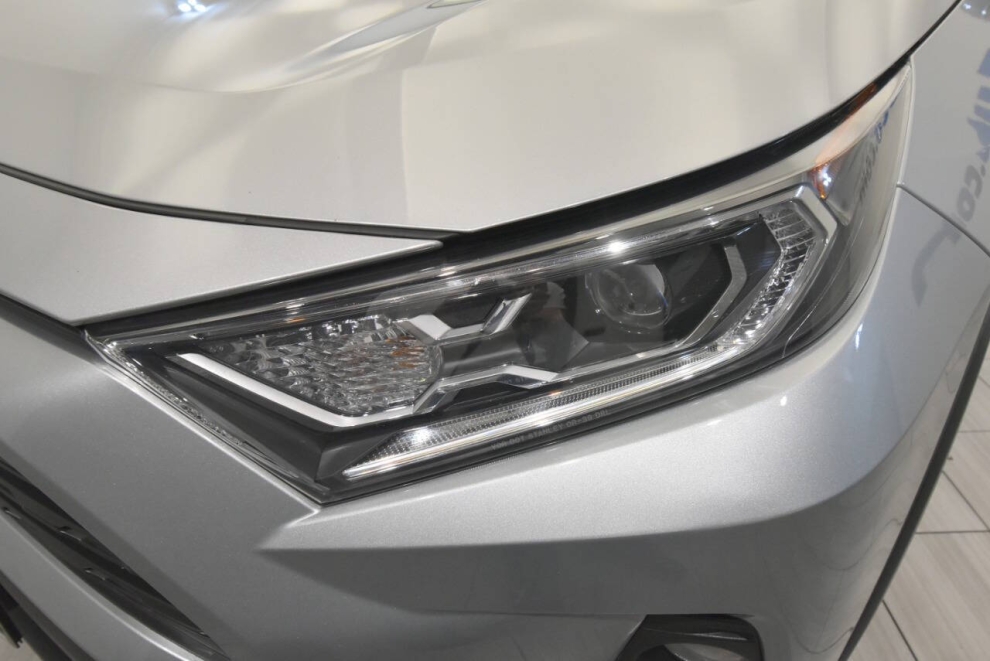 2021 Toyota RAV4 Hybrid XLE AWD 4dr SUV, Silver, Mileage: 39,291 - photo 7