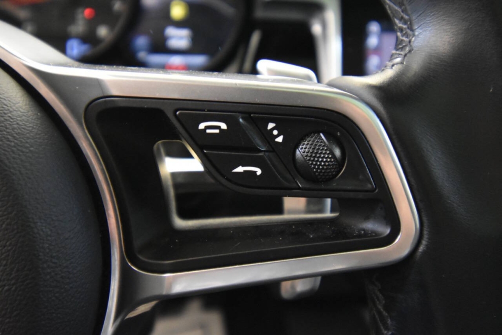 2021 Porsche Macan Base AWD 4dr SUV, Black, Mileage: 87,858 - photo 25