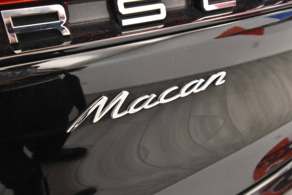 2021 Porsche Macan Base AWD 4dr SUV, Black, Mileage: 87,858 - photo 30