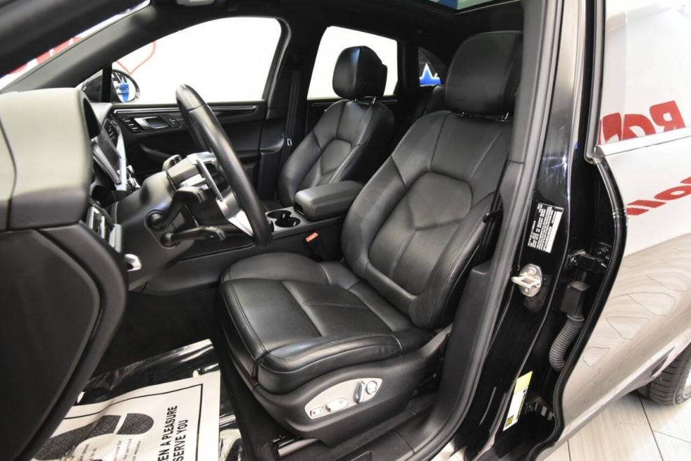 2021 Porsche Macan Base AWD 4dr SUV, Black, Mileage: 87,858 - photo 9