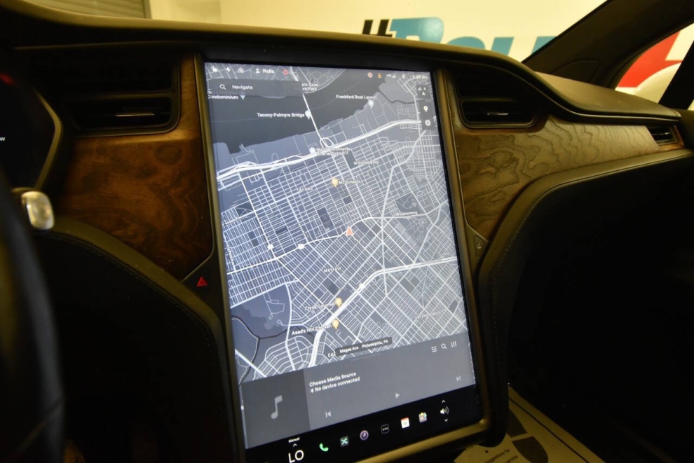 2020 Tesla Model X Long Range, White, Mileage: 91,396 - photo 20