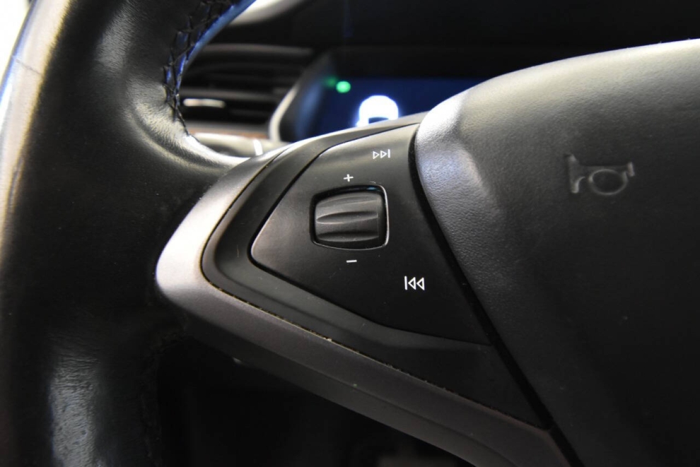 2020 Tesla Model X Long Range, White, Mileage: 91,396 - photo 24
