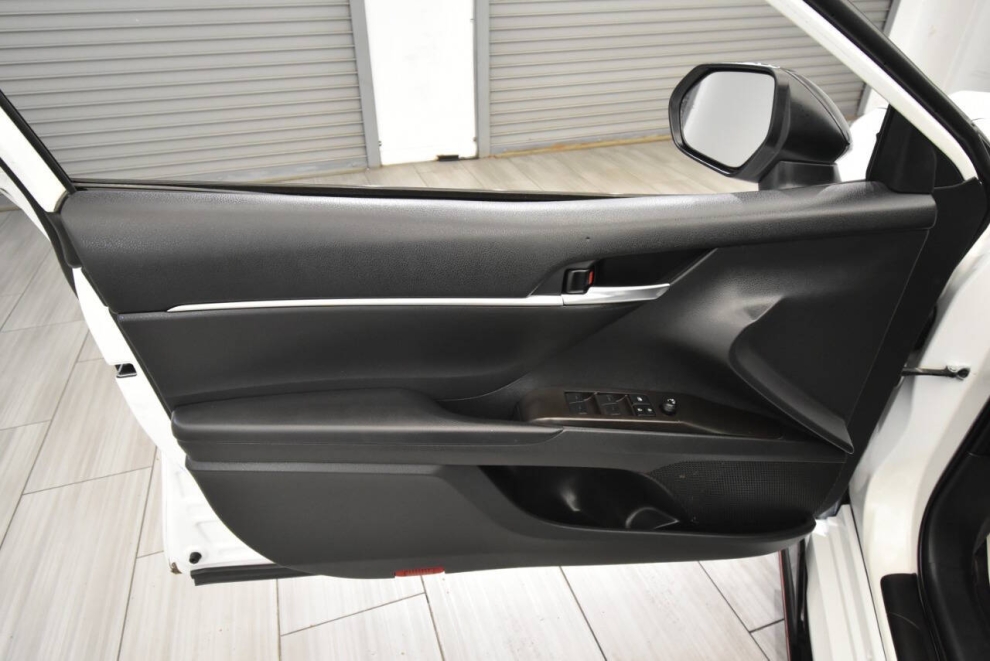 2022 Toyota Camry TRD, White, Mileage: 50,762 - photo 11