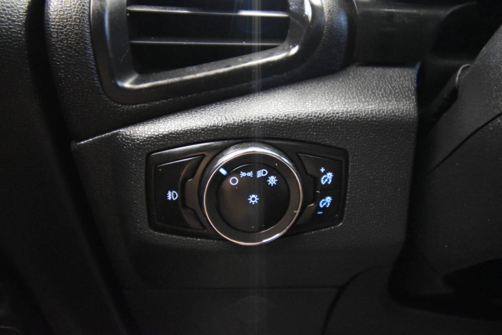2019 Ford EcoSport SES AWD 4dr Crossover, Silver, Mileage: 65,209 - photo 28