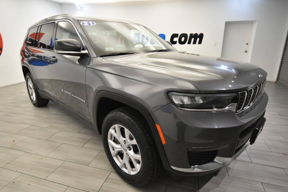 2021 Jeep Grand Cherokee L Limited 4x4 4dr SUV, Gray, Mileage: 51,493 - photo 6