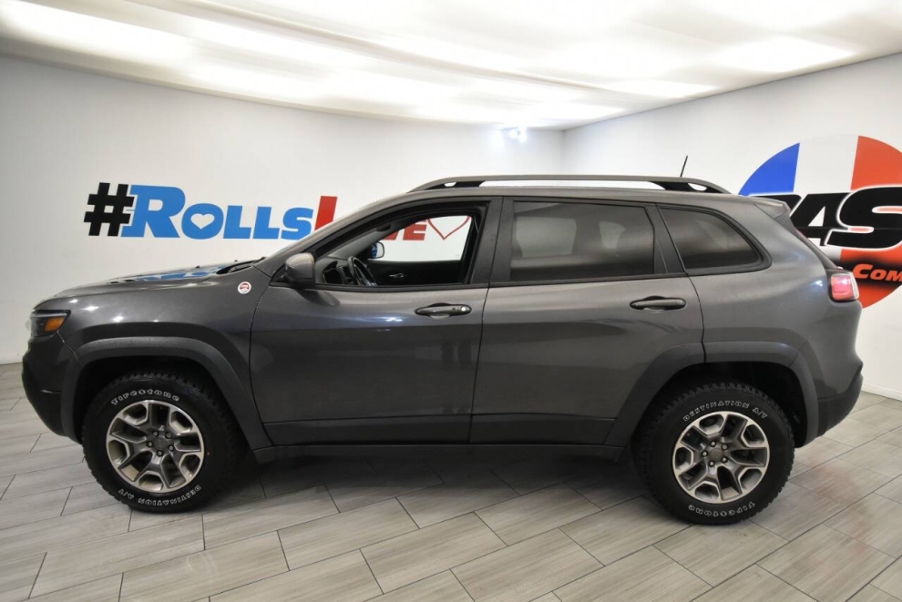 2020 Jeep Cherokee Trailhawk, Gray, Mileage: 61,100 - photo 1