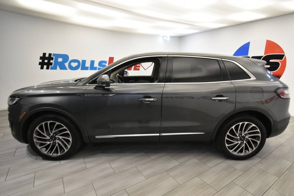 2020 Lincoln Nautilus Reserve AWD 4dr SUV, Gray, Mileage: 97,120 - photo 1