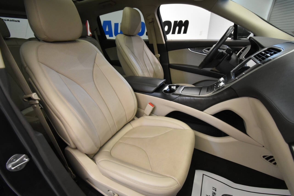 2020 Lincoln Nautilus Reserve AWD 4dr SUV, Gray, Mileage: 97,120 - photo 15