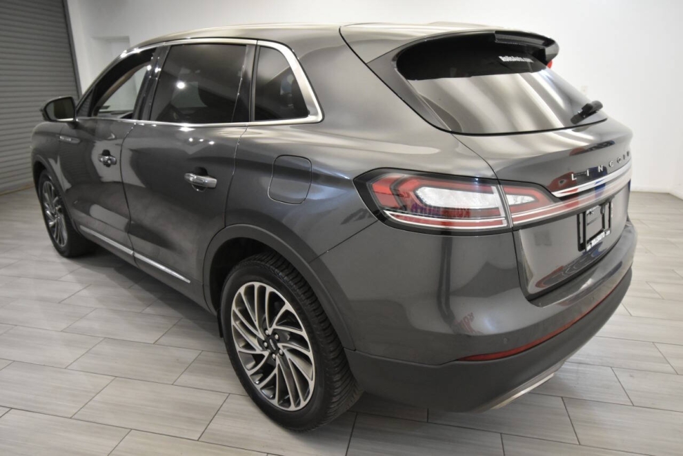 2020 Lincoln Nautilus Reserve AWD 4dr SUV, Gray, Mileage: 97,120 - photo 2