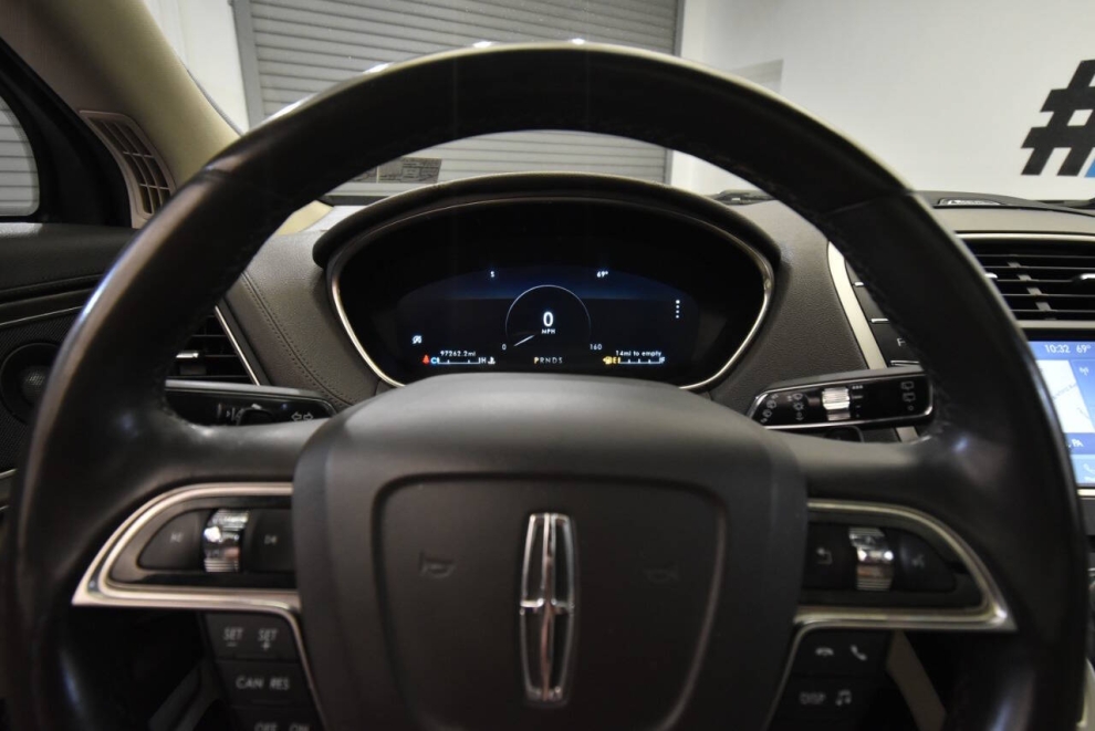 2020 Lincoln Nautilus Reserve AWD 4dr SUV, Gray, Mileage: 97,120 - photo 24