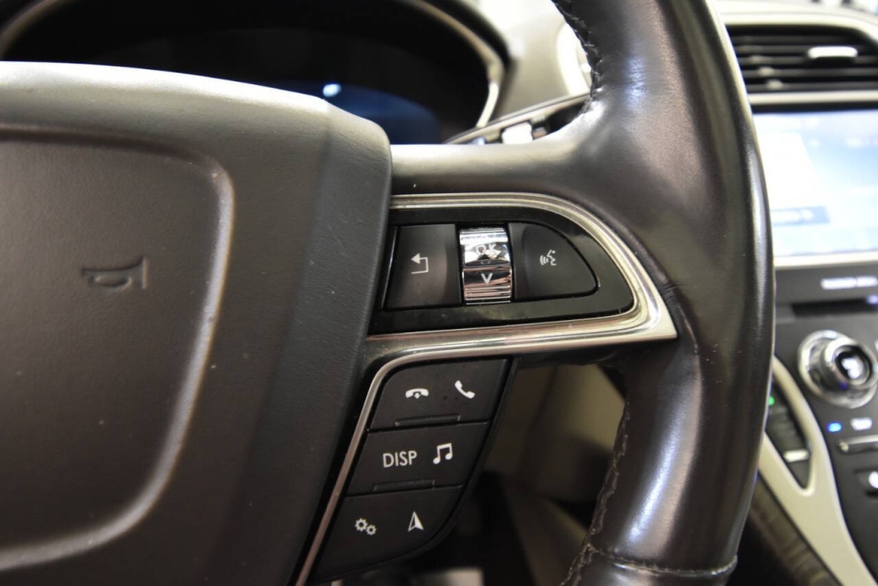 2020 Lincoln Nautilus Reserve AWD 4dr SUV, Gray, Mileage: 97,120 - photo 26
