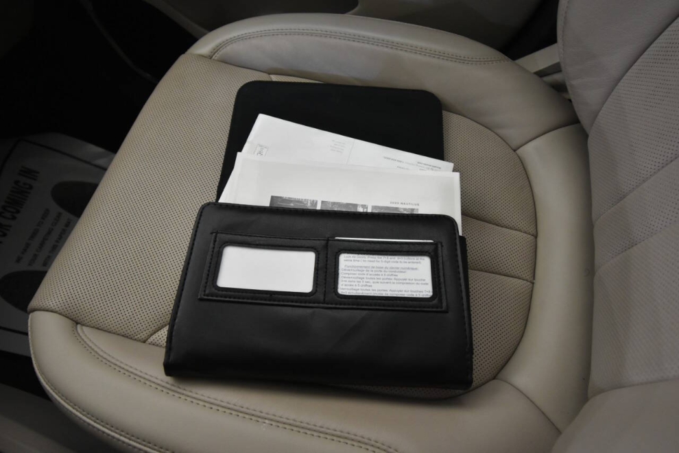2020 Lincoln Nautilus Reserve AWD 4dr SUV, Gray, Mileage: 97,120 - photo 31