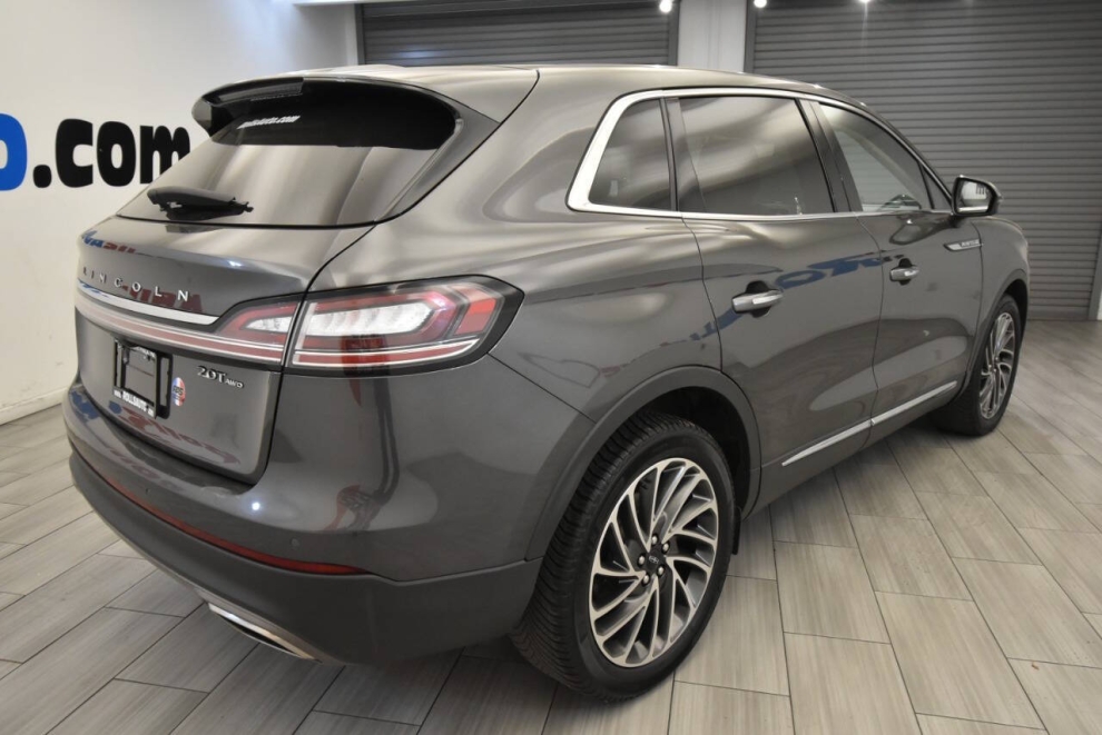 2020 Lincoln Nautilus Reserve AWD 4dr SUV, Gray, Mileage: 97,120 - photo 4