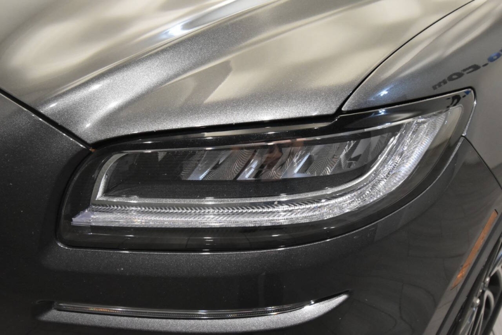 2020 Lincoln Nautilus Reserve AWD 4dr SUV, Gray, Mileage: 97,120 - photo 7