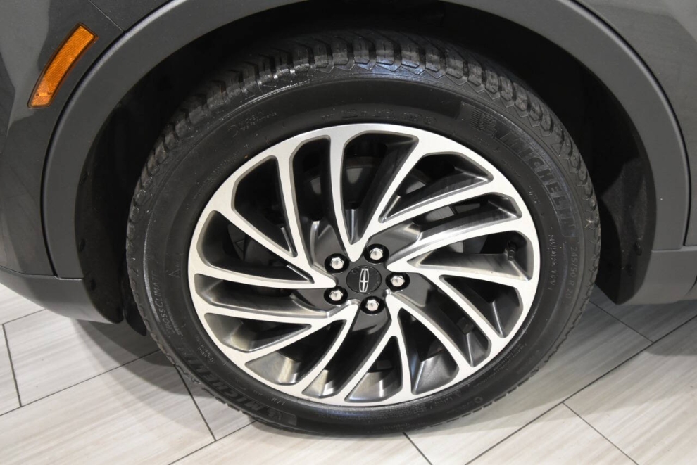 2020 Lincoln Nautilus Reserve AWD 4dr SUV, Gray, Mileage: 97,120 - photo 8