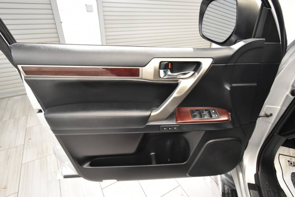 2015 Lexus GX 460 Luxury AWD 4dr SUV, Silver, Mileage: 84,131 - photo 11