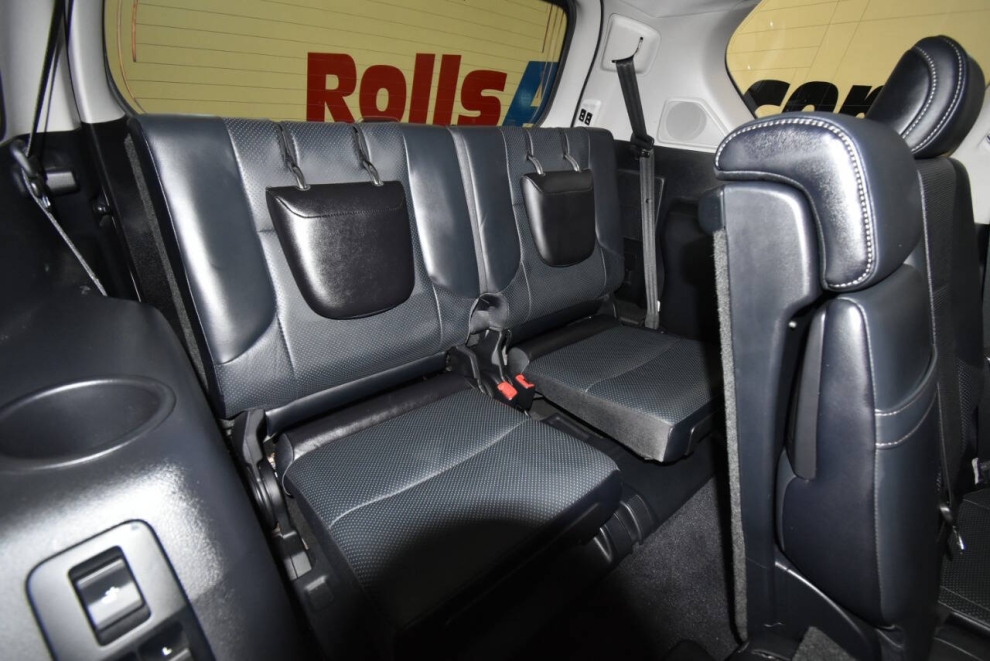 2015 Lexus GX 460 Luxury AWD 4dr SUV, Silver, Mileage: 84,131 - photo 18