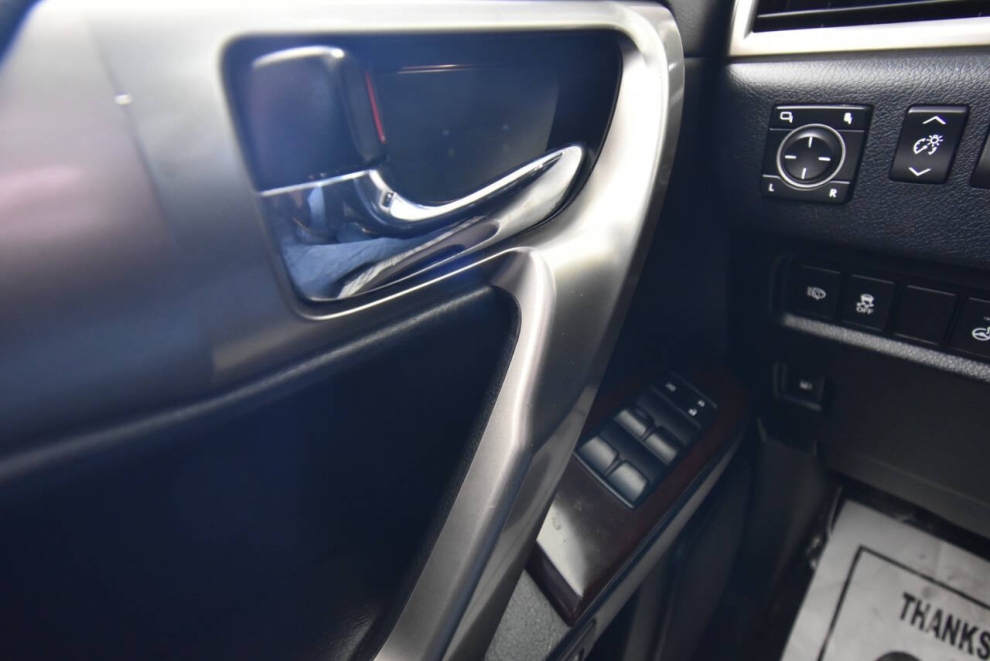 2015 Lexus GX 460 Luxury AWD 4dr SUV, Silver, Mileage: 84,131 - photo 32