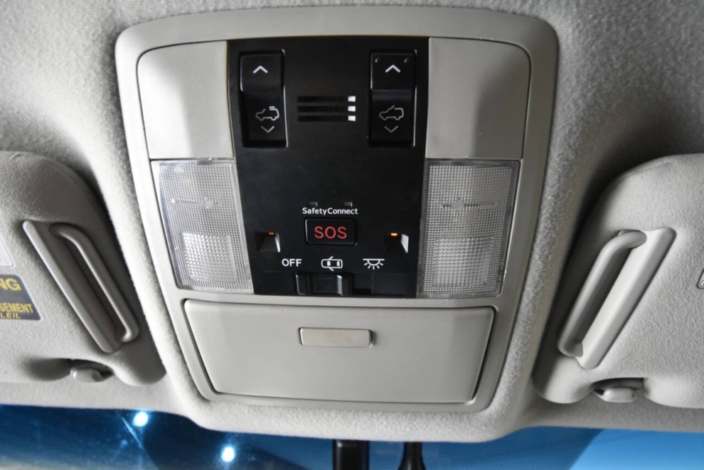 2015 Lexus GX 460 Luxury AWD 4dr SUV, Silver, Mileage: 84,131 - photo 33