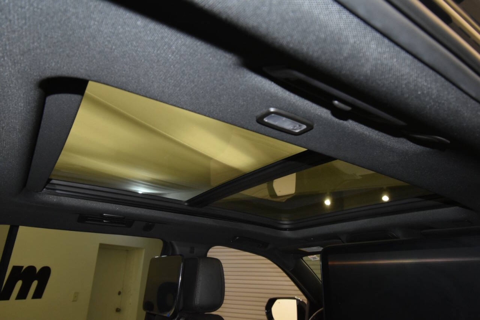 2021 Chevrolet Tahoe High Country 4x4 4dr SUV, Black, Mileage: 75,529 - photo 25