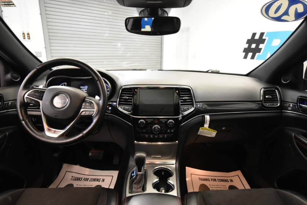 2020 Jeep Grand Cherokee Trailhawk 4x4 4dr SUV, Black, Mileage: 91,543 - photo 17