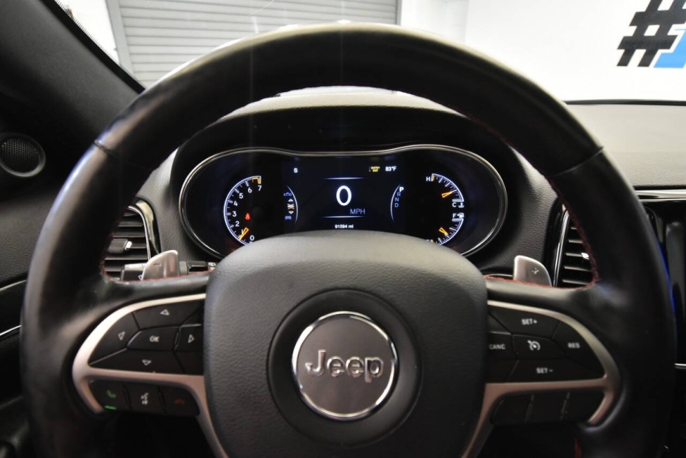 2020 Jeep Grand Cherokee Trailhawk 4x4 4dr SUV, Black, Mileage: 91,543 - photo 24