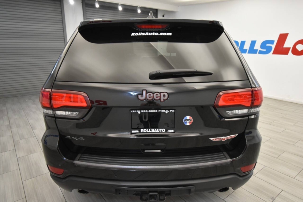 2020 Jeep Grand Cherokee Trailhawk 4x4 4dr SUV, Black, Mileage: 91,543 - photo 3