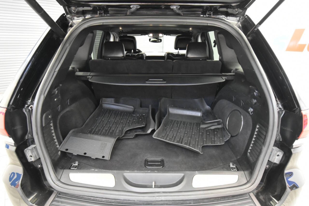 2020 Jeep Grand Cherokee Trailhawk 4x4 4dr SUV, Black, Mileage: 91,543 - photo 36