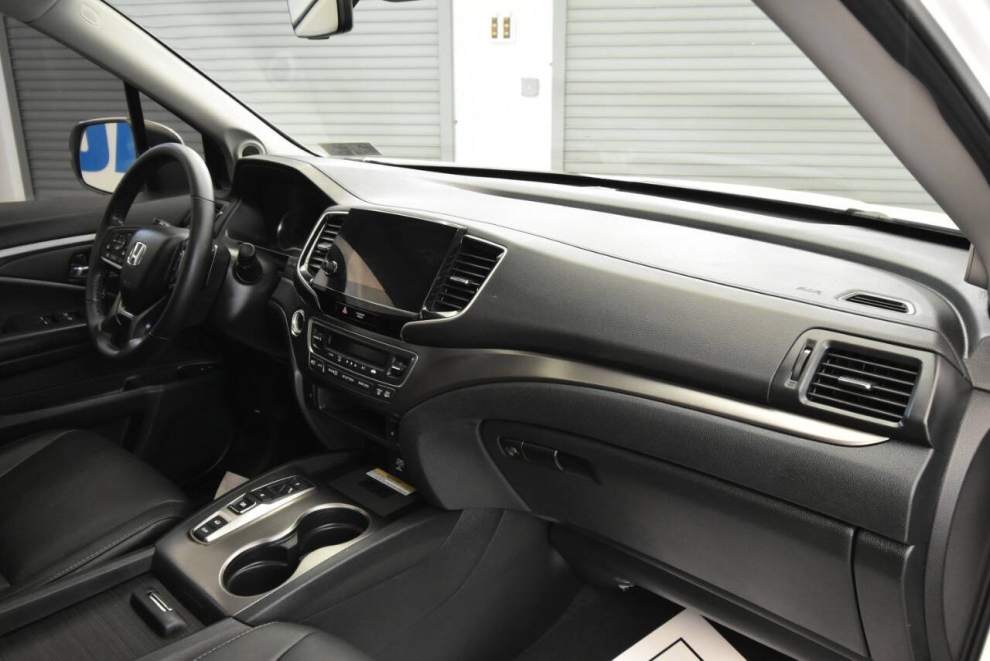 2021 Honda Pilot SE AWD 4dr SUV, White, Mileage: 48,097 - photo 15