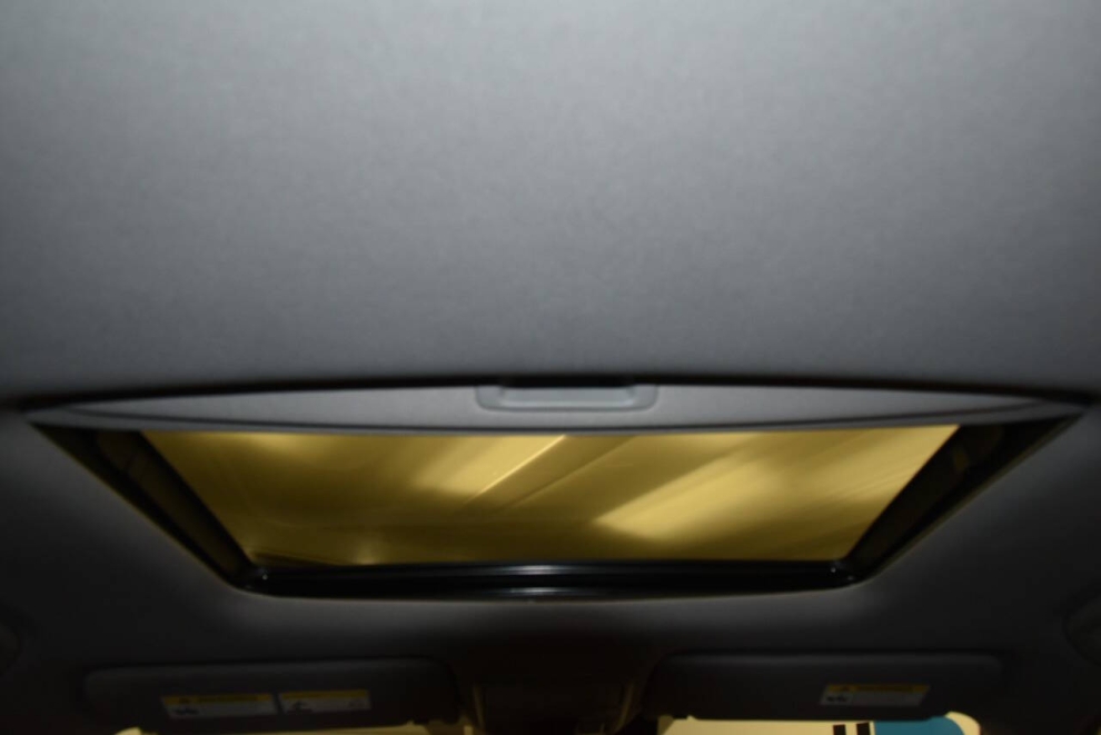 2021 Honda Pilot SE AWD 4dr SUV, White, Mileage: 48,097 - photo 19
