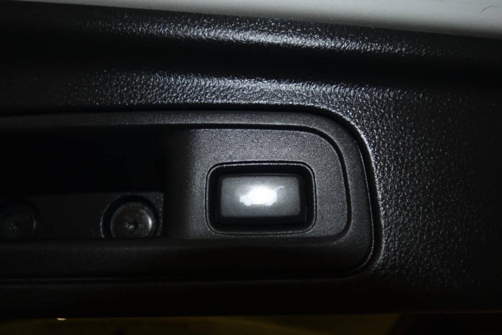 2021 Honda Pilot SE AWD 4dr SUV, White, Mileage: 48,097 - photo 33