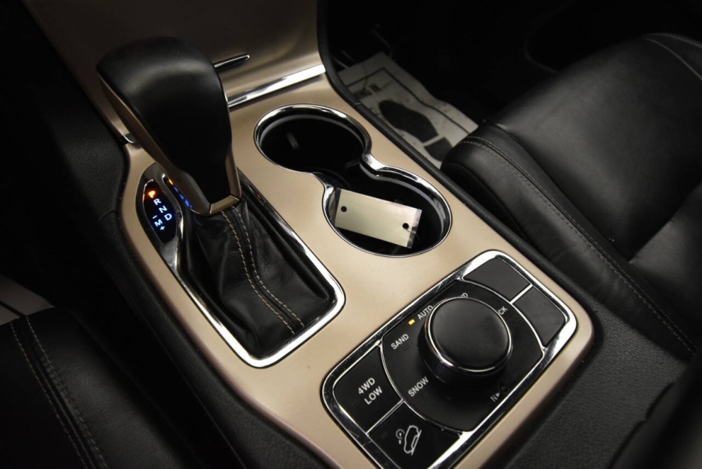 2017 Jeep Grand Cherokee Limited, White, Mileage: 94,735 - photo 20