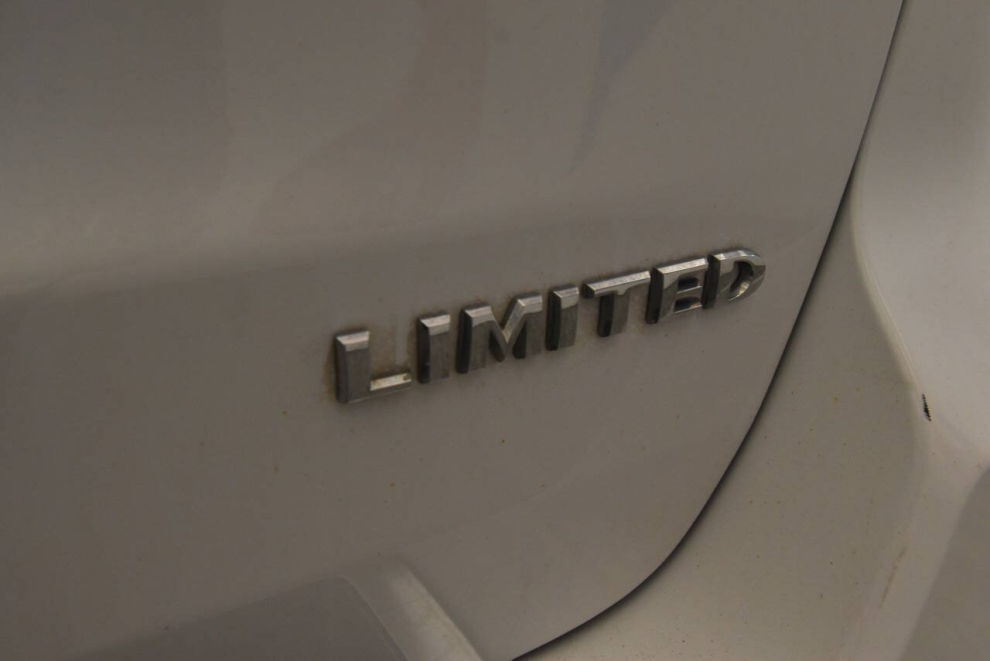 2017 Jeep Grand Cherokee Limited, White, Mileage: 94,735 - photo 32
