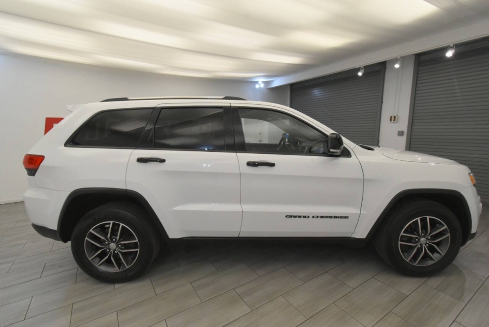 2017 Jeep Grand Cherokee Limited, White, Mileage: 94,735 - photo 5
